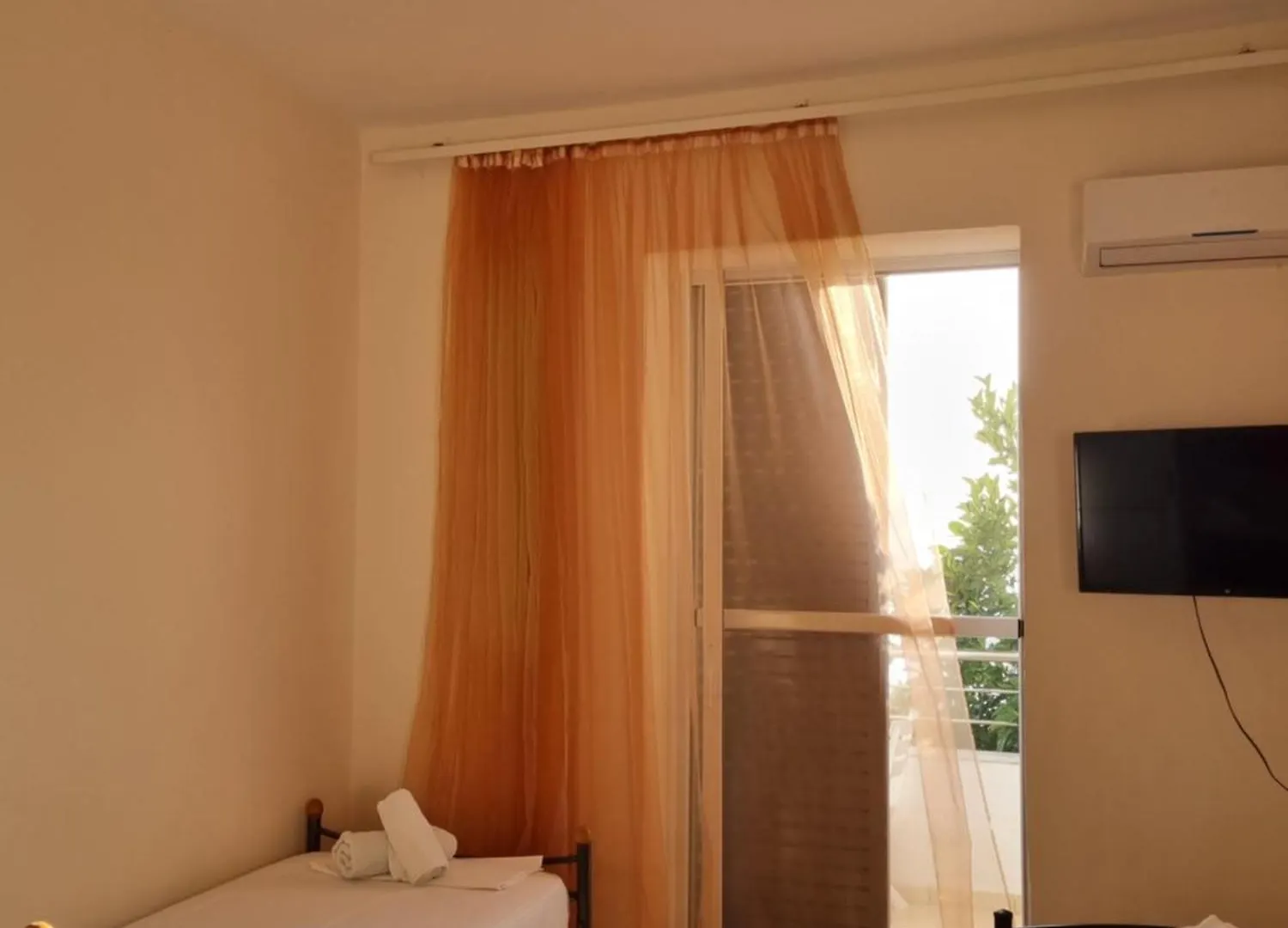Hotel Let Rooms Lukova